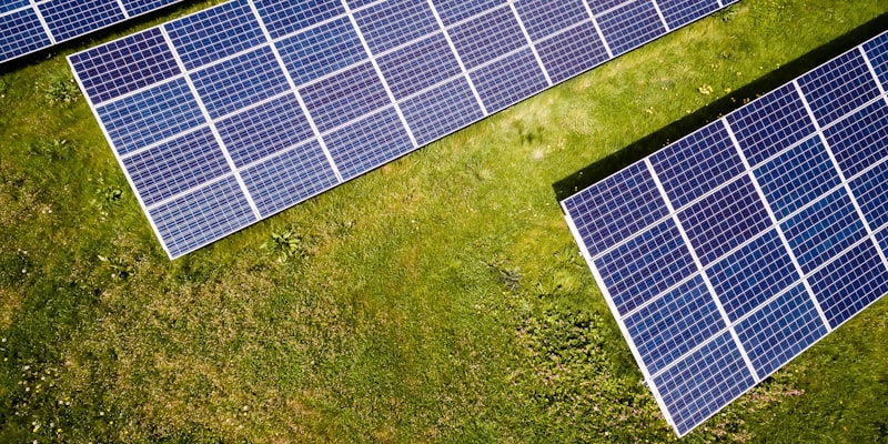 Fotovoltaico per aziende: ROI, incentivi e casi reali